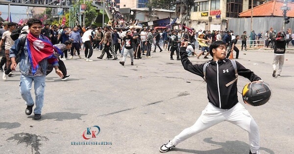 नेपाल में Gen Z का गुस्सा: सोशल मीडिया बैन के खिलाफ बवाल, 14 की मौत